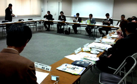 P1001685 会議♪会議♪