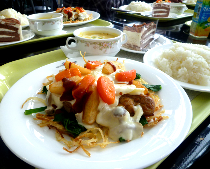 特製ランチ、ほんとに特製です!!